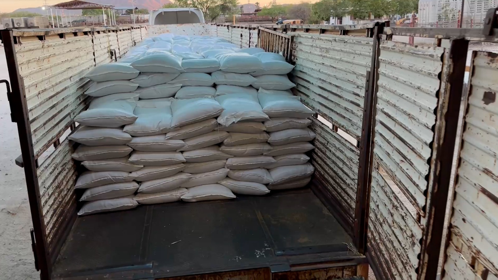 Cerca de 300 toneladas de alimento proteínico han sido entregadas a pequeños ganaderos